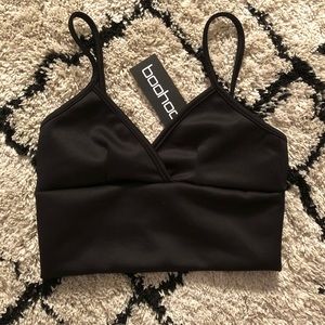 Cute black crop too NWT